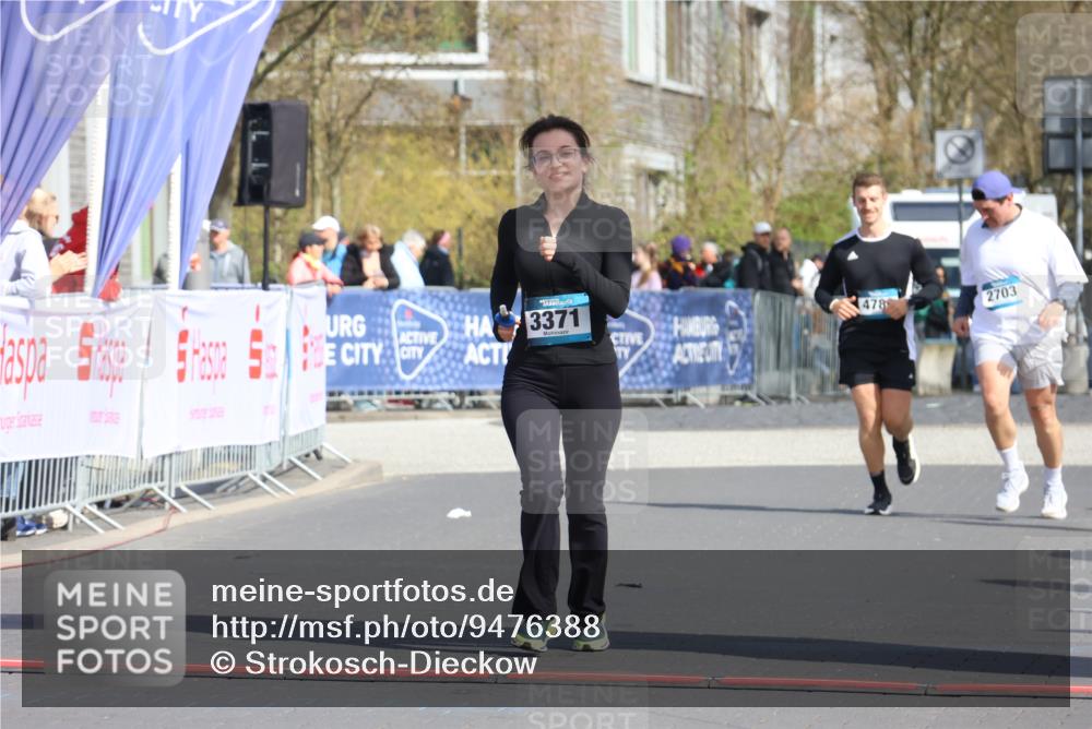 12.04.2026 - 45. Internationalen Wilhelmsburger Insellauf Strokosch-Dieckow http://msf.ph/oto/9476388 12.04.2026 11:35:15 Ziel 3371 meine-sportfotos.de