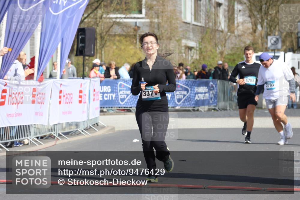 12.04.2026 - 45. Internationalen Wilhelmsburger Insellauf Strokosch-Dieckow http://msf.ph/oto/9476429 12.04.2026 11:35:15 Ziel 3371 meine-sportfotos.de