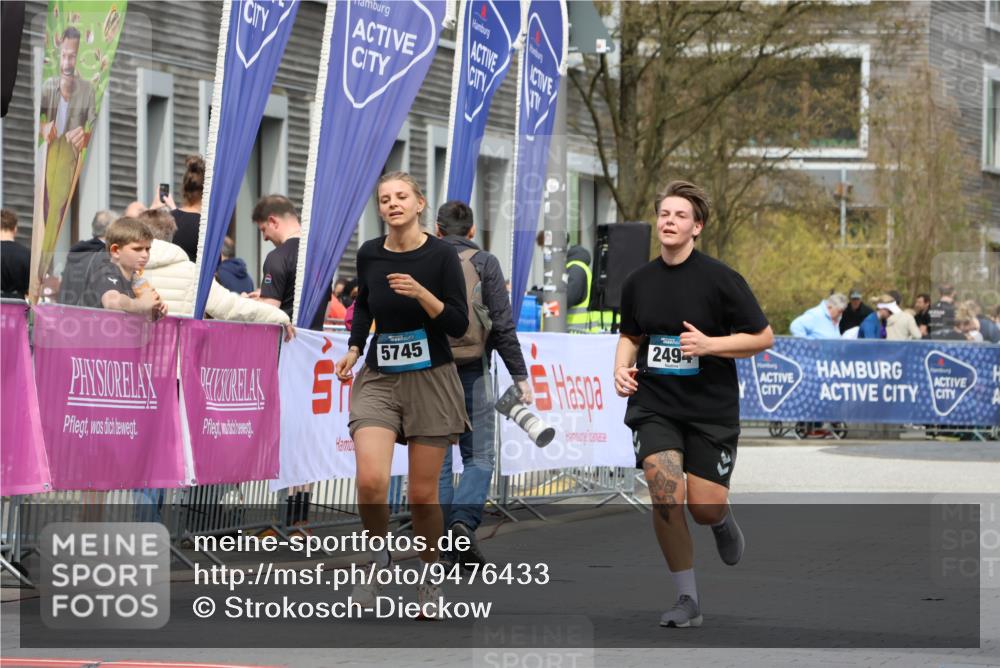 12.04.2026 - 45. Internationalen Wilhelmsburger Insellauf Strokosch-Dieckow http://msf.ph/oto/9476433 12.04.2026 13:31:42 Ziel 5745, 2494 meine-sportfotos.de