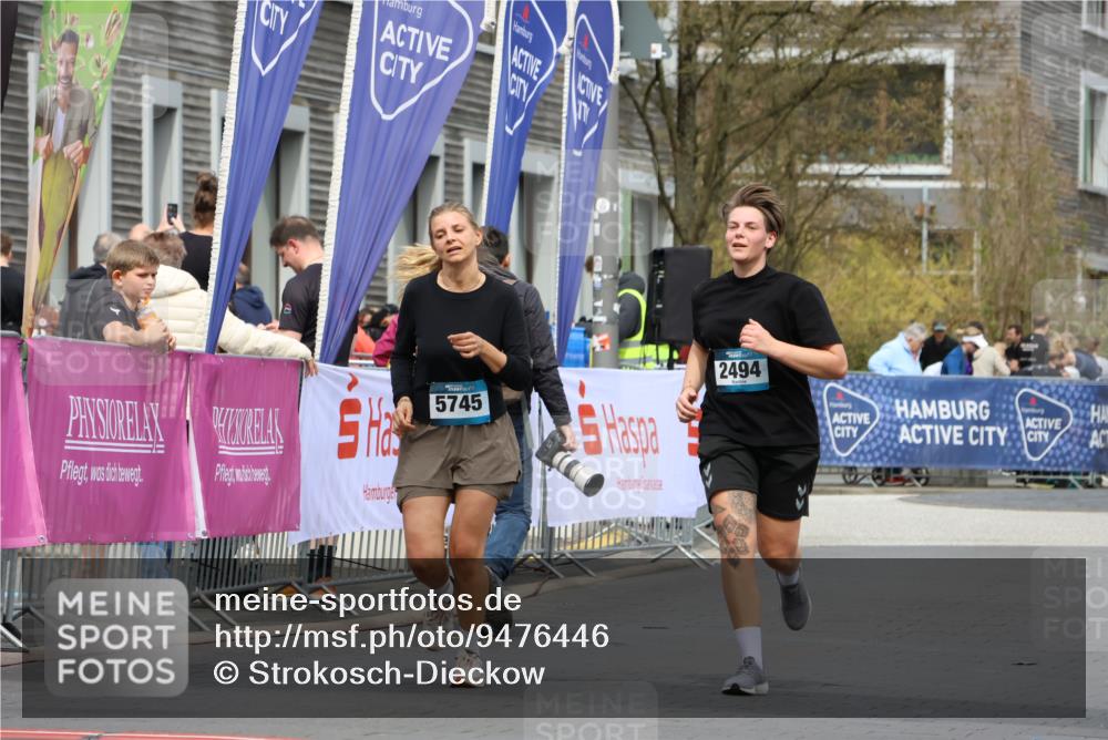 12.04.2026 - 45. Internationalen Wilhelmsburger Insellauf Strokosch-Dieckow http://msf.ph/oto/9476446 12.04.2026 13:31:42 Ziel 5745, 2494 meine-sportfotos.de