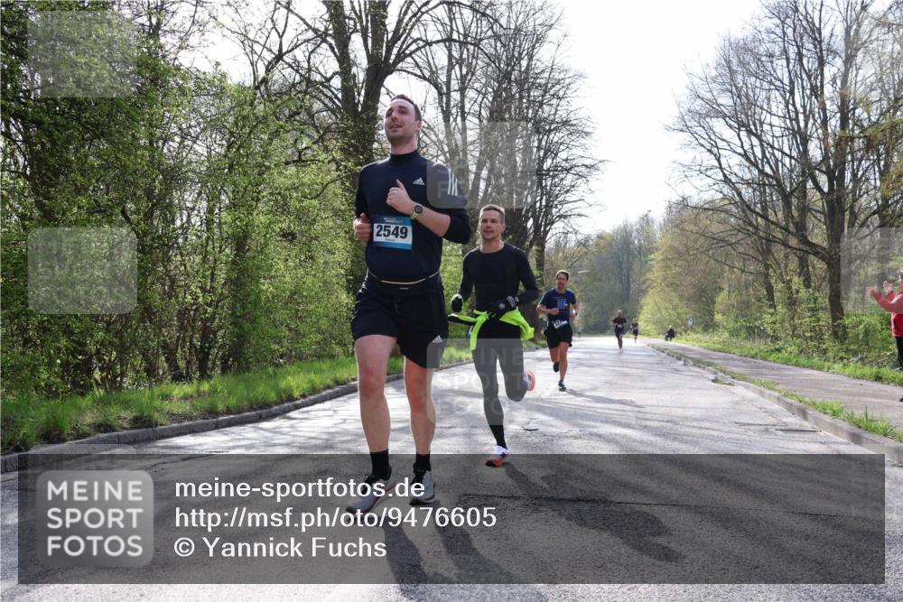 12.04.2026 - 45. Internationalen Wilhelmsburger Insellauf Yannick Fuchs http://msf.ph/oto/9476605 12.04.2026 10:11:01 Laufen 2549 meine-sportfotos.de