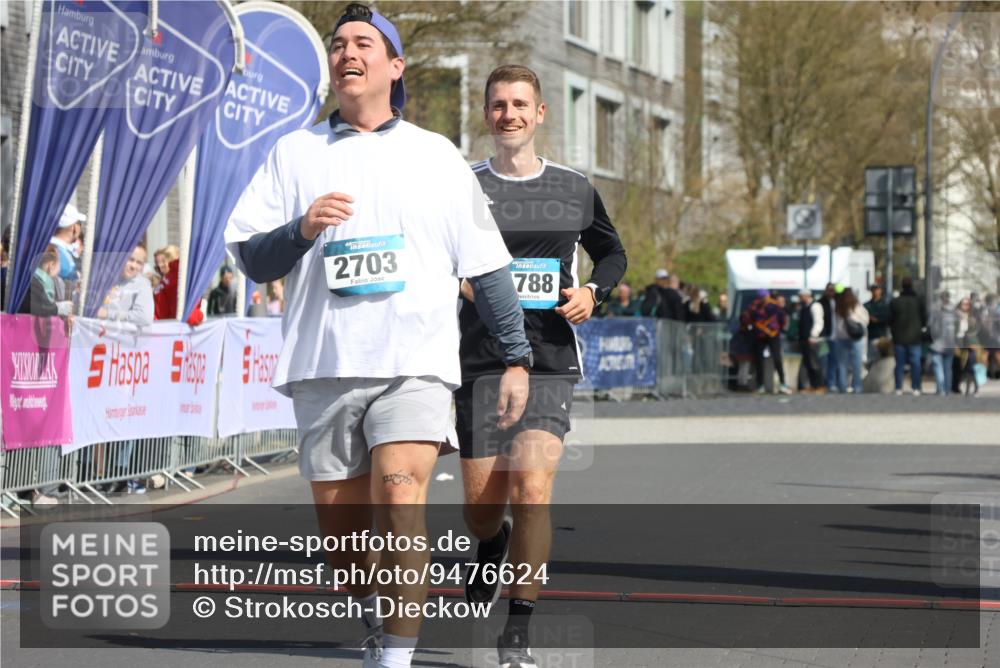 12.04.2026 - 45. Internationalen Wilhelmsburger Insellauf Strokosch-Dieckow http://msf.ph/oto/9476624 12.04.2026 11:35:22 Ziel 2703, 4788 meine-sportfotos.de