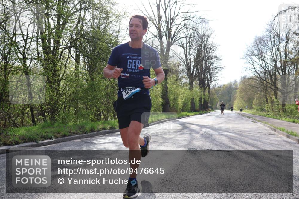 12.04.2026 - 45. Internationalen Wilhelmsburger Insellauf Yannick Fuchs http://msf.ph/oto/9476645 12.04.2026 10:11:04 Laufen 2023, 3289 meine-sportfotos.de