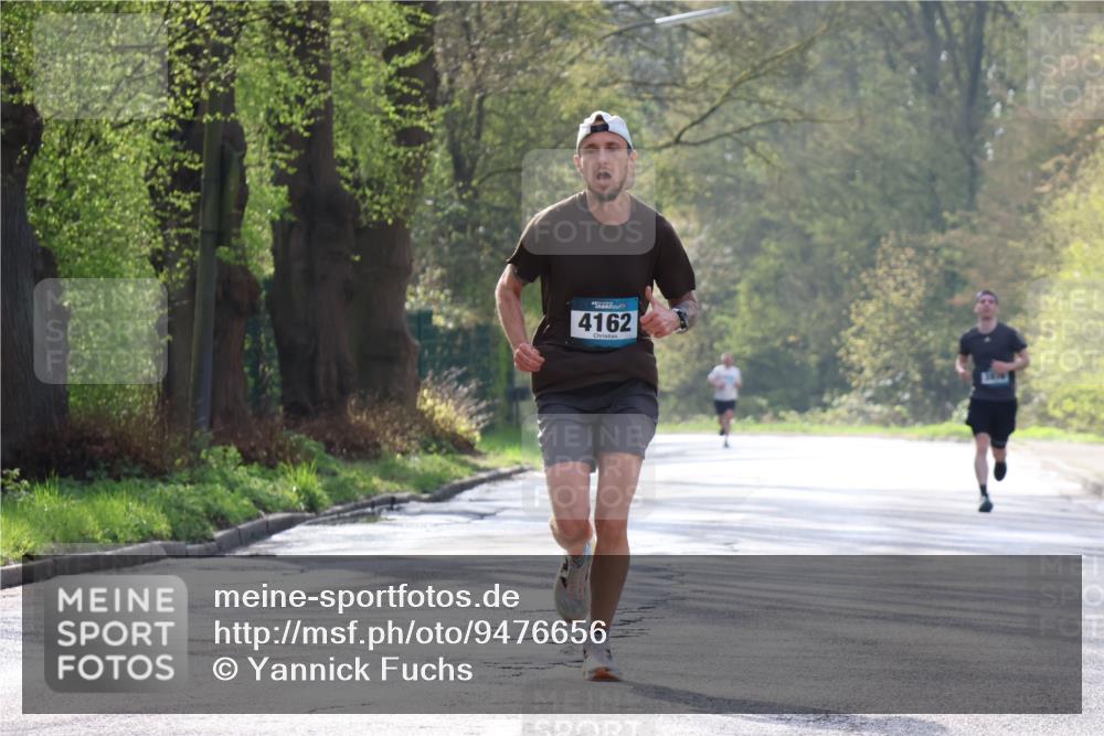 12.04.2026 - 45. Internationalen Wilhelmsburger Insellauf Yannick Fuchs http://msf.ph/oto/9476656 12.04.2026 10:11:07 Laufen 4162 meine-sportfotos.de