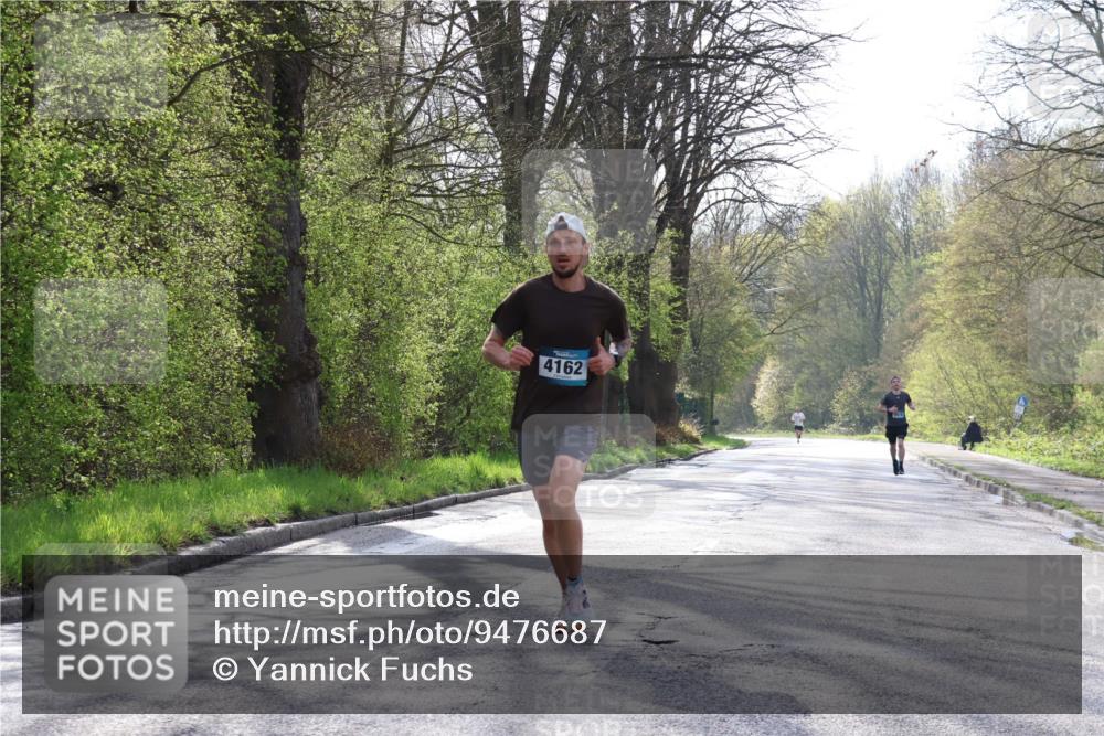 12.04.2026 - 45. Internationalen Wilhelmsburger Insellauf Yannick Fuchs http://msf.ph/oto/9476687 12.04.2026 10:11:09 Laufen 4162 meine-sportfotos.de