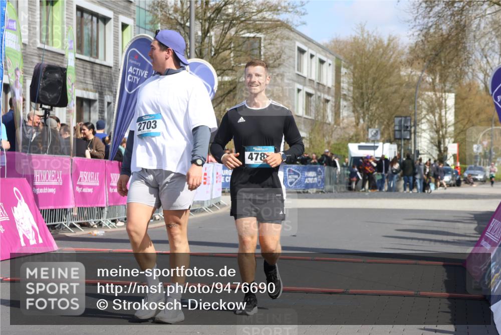 12.04.2026 - 45. Internationalen Wilhelmsburger Insellauf Strokosch-Dieckow http://msf.ph/oto/9476690 12.04.2026 11:35:23 Ziel 2703, 4788 meine-sportfotos.de