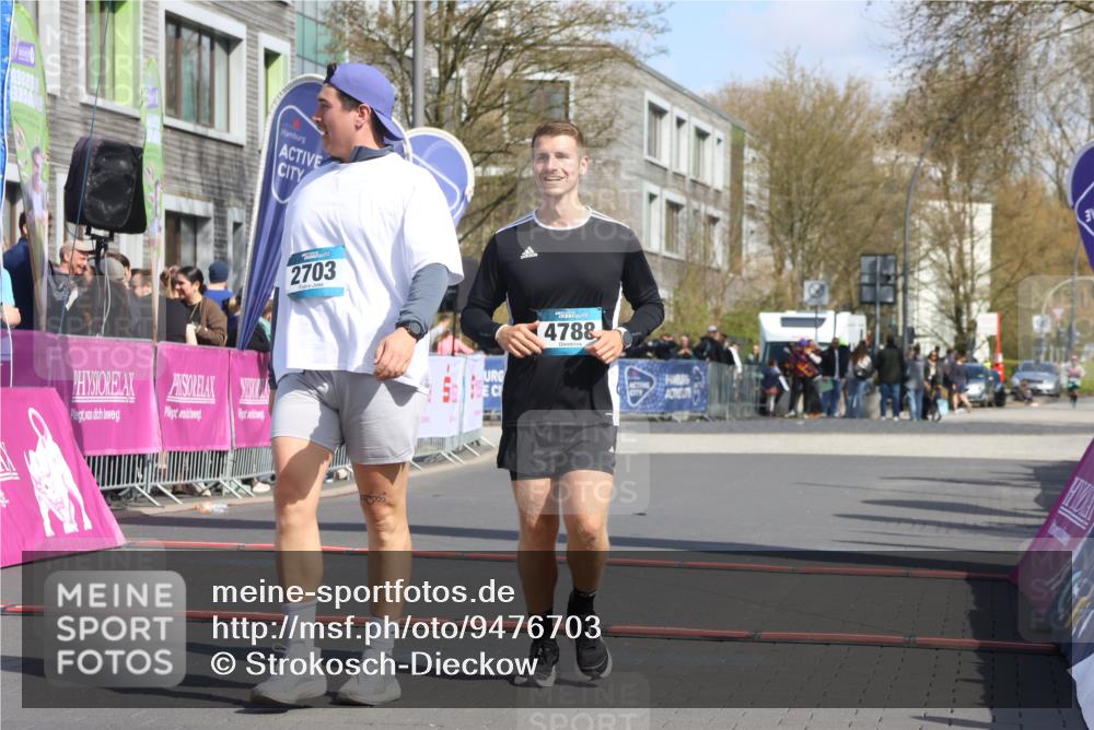 12.04.2026 - 45. Internationalen Wilhelmsburger Insellauf Strokosch-Dieckow http://msf.ph/oto/9476703 12.04.2026 11:35:23 Ziel 2703, 4788 meine-sportfotos.de