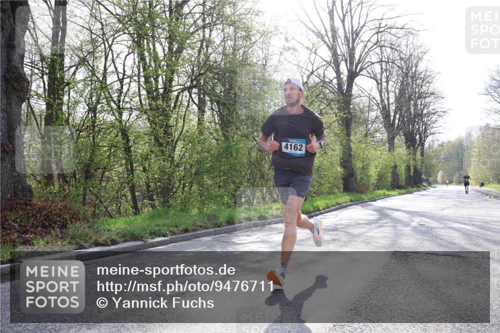 12.04.2026 - 45. Internationalen Wilhelmsburger Insellauf Yannick Fuchs http://msf.ph/oto/9476711 12.04.2026 10:11:10 Laufen 4162 meine-sportfotos.de