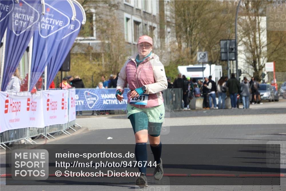 12.04.2026 - 45. Internationalen Wilhelmsburger Insellauf Strokosch-Dieckow http://msf.ph/oto/9476744 12.04.2026 11:35:55 Ziel 2341 meine-sportfotos.de