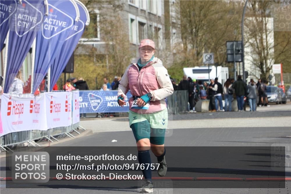 12.04.2026 - 45. Internationalen Wilhelmsburger Insellauf Strokosch-Dieckow http://msf.ph/oto/9476757 12.04.2026 11:35:55 Ziel 2341 meine-sportfotos.de
