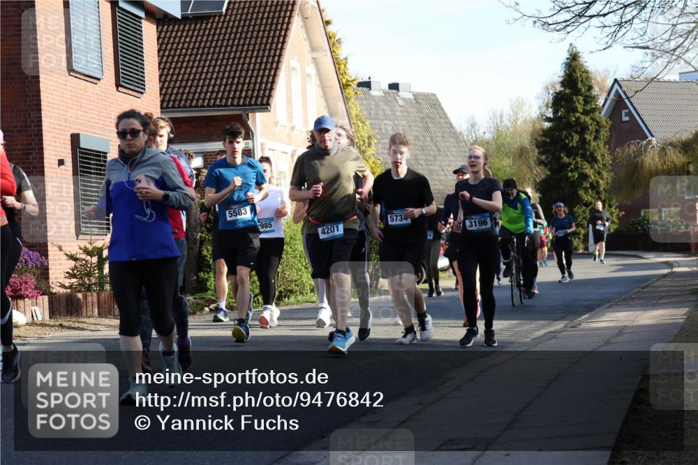 12.04.2026 - 45. Internationalen Wilhelmsburger Insellauf Yannick Fuchs http://msf.ph/oto/9476842 12.04.2026 09:04:04 Laufen 5583, 985, 4201, 5734, 3196 meine-sportfotos.de