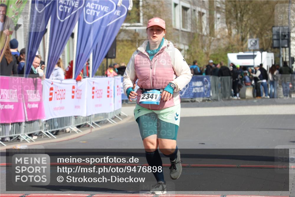 12.04.2026 - 45. Internationalen Wilhelmsburger Insellauf Strokosch-Dieckow http://msf.ph/oto/9476898 12.04.2026 11:35:56 Ziel 2341 meine-sportfotos.de