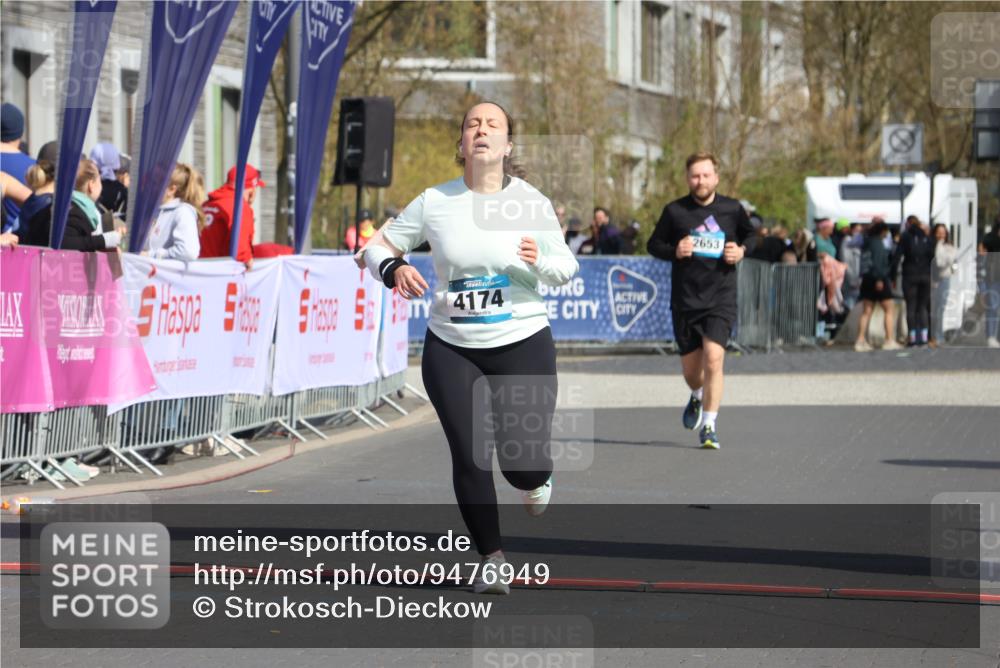 12.04.2026 - 45. Internationalen Wilhelmsburger Insellauf Strokosch-Dieckow http://msf.ph/oto/9476949 12.04.2026 11:36:35 Ziel 4174 meine-sportfotos.de
