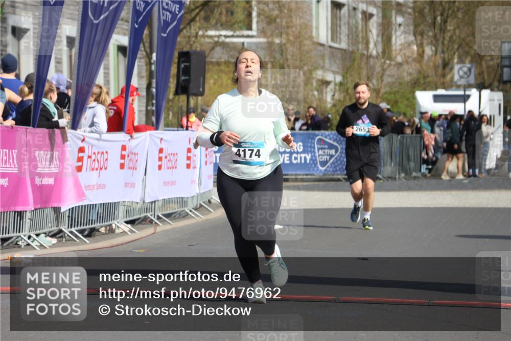 12.04.2026 - 45. Internationalen Wilhelmsburger Insellauf Strokosch-Dieckow http://msf.ph/oto/9476962 12.04.2026 11:36:35 Ziel 4174 meine-sportfotos.de