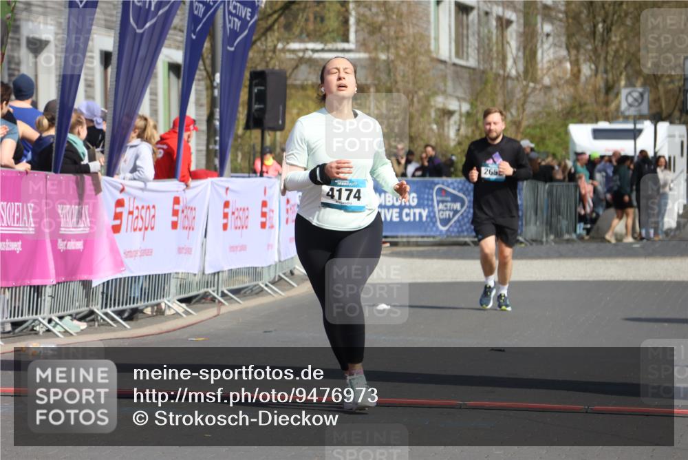 12.04.2026 - 45. Internationalen Wilhelmsburger Insellauf Strokosch-Dieckow http://msf.ph/oto/9476973 12.04.2026 11:36:35 Ziel 4174 meine-sportfotos.de