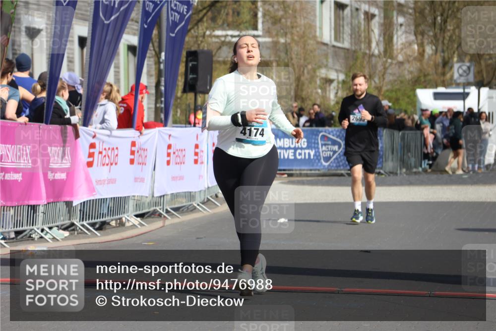 12.04.2026 - 45. Internationalen Wilhelmsburger Insellauf Strokosch-Dieckow http://msf.ph/oto/9476988 12.04.2026 11:36:35 Ziel 4174 meine-sportfotos.de