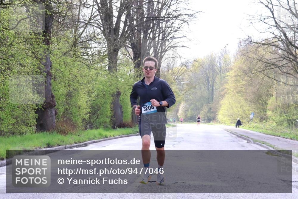 12.04.2026 - 45. Internationalen Wilhelmsburger Insellauf Yannick Fuchs http://msf.ph/oto/9477046 12.04.2026 10:11:54 Laufen 3208 meine-sportfotos.de