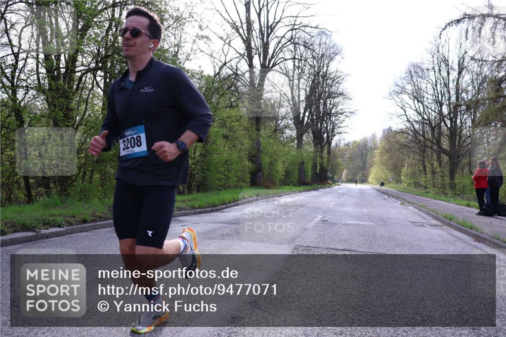 12.04.2026 - 45. Internationalen Wilhelmsburger Insellauf Yannick Fuchs http://msf.ph/oto/9477071 12.04.2026 10:11:56 Laufen 3208 meine-sportfotos.de