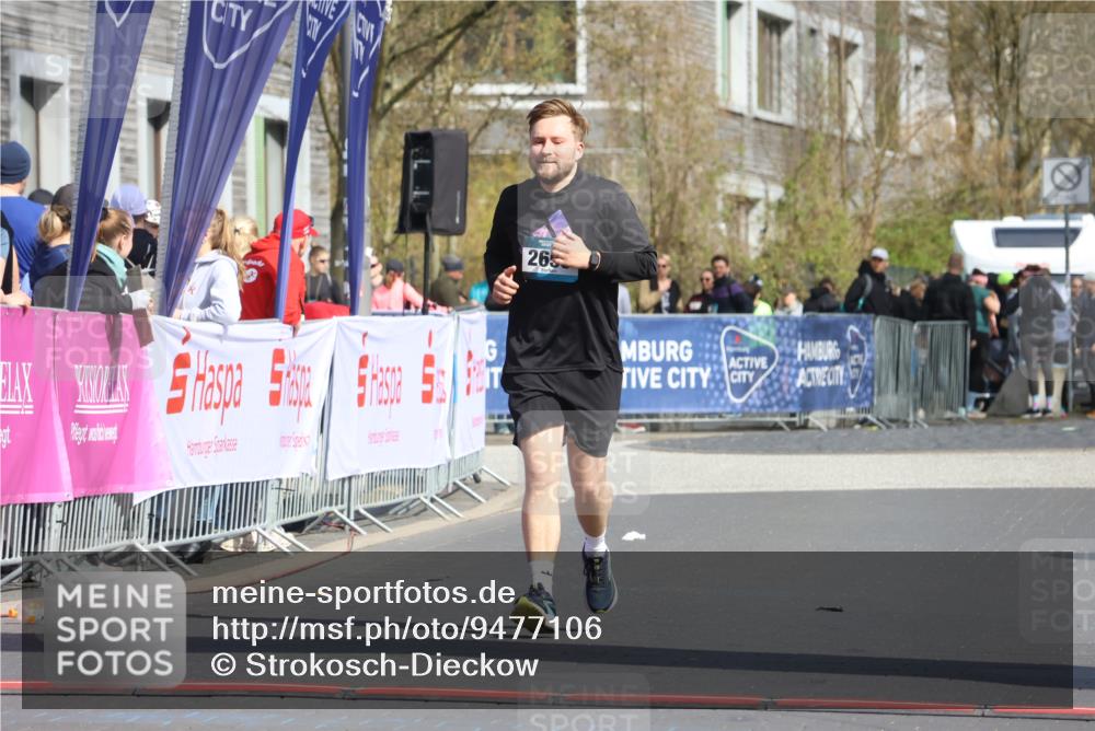 12.04.2026 - 45. Internationalen Wilhelmsburger Insellauf Strokosch-Dieckow http://msf.ph/oto/9477106 12.04.2026 11:36:38 Ziel 4174, 2653 meine-sportfotos.de