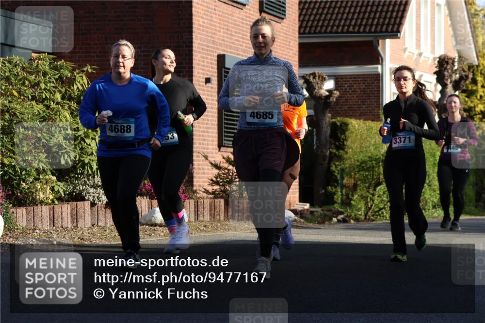 12.04.2026 - 45. Internationalen Wilhelmsburger Insellauf Yannick Fuchs http://msf.ph/oto/9477167 12.04.2026 09:04:35 Laufen 4688, 4685, 3371 meine-sportfotos.de