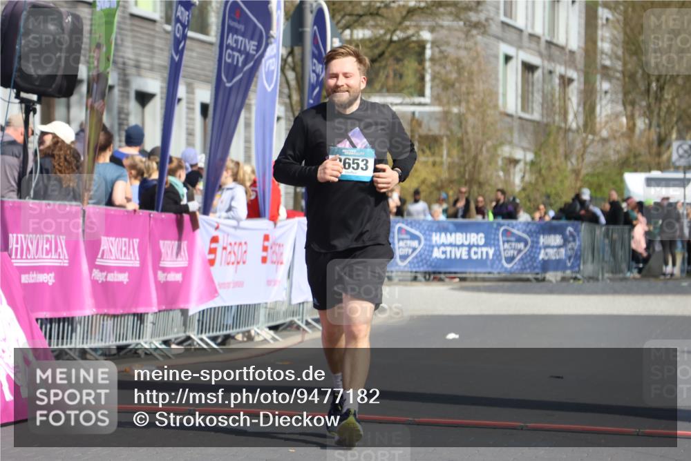 12.04.2026 - 45. Internationalen Wilhelmsburger Insellauf Strokosch-Dieckow http://msf.ph/oto/9477182 12.04.2026 11:36:41 Ziel 2653 meine-sportfotos.de