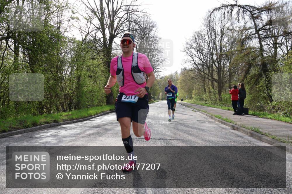 12.04.2026 - 45. Internationalen Wilhelmsburger Insellauf Yannick Fuchs http://msf.ph/oto/9477207 12.04.2026 10:12:37 Laufen 3099, 3317 meine-sportfotos.de