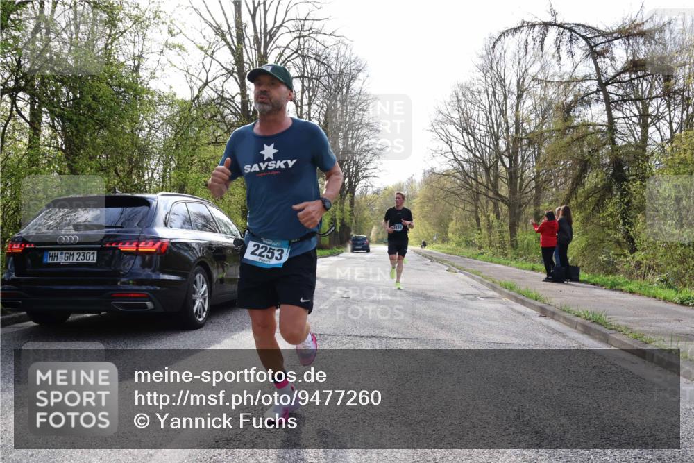 12.04.2026 - 45. Internationalen Wilhelmsburger Insellauf Yannick Fuchs http://msf.ph/oto/9477260 12.04.2026 10:12:41 Laufen 2301, 2253, 3930 meine-sportfotos.de