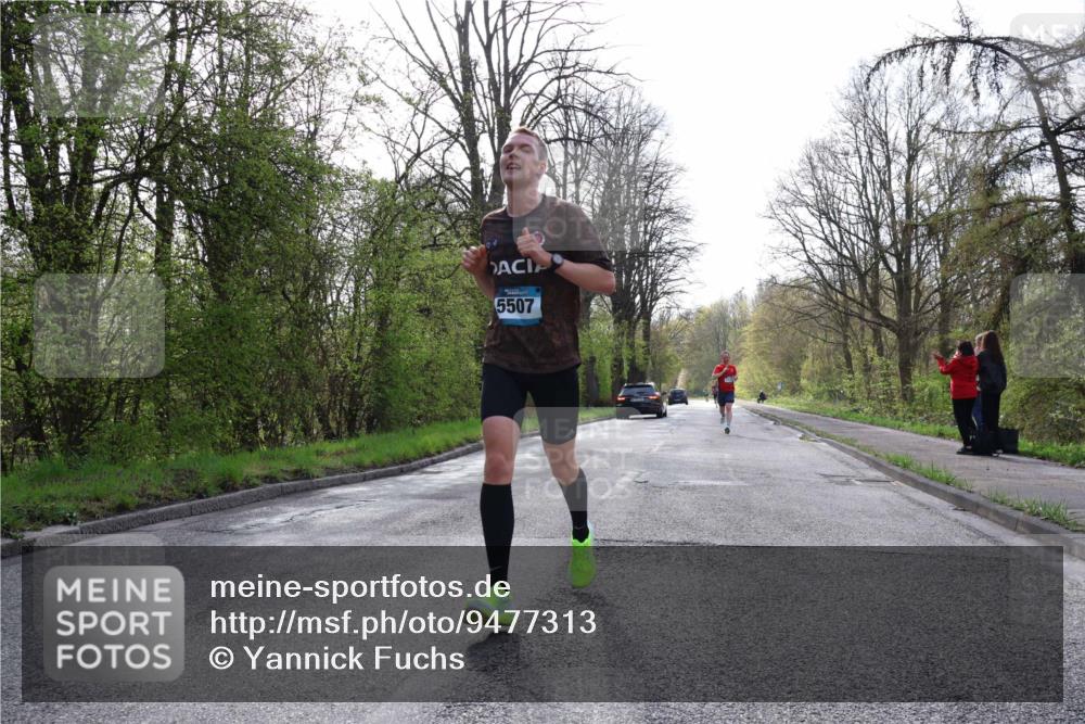 12.04.2026 - 45. Internationalen Wilhelmsburger Insellauf Yannick Fuchs http://msf.ph/oto/9477313 12.04.2026 10:12:46 Laufen 5507 meine-sportfotos.de