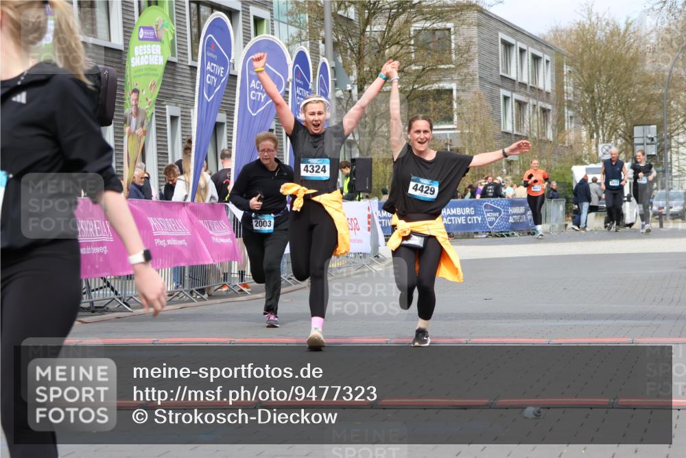 12.04.2026 - 45. Internationalen Wilhelmsburger Insellauf Strokosch-Dieckow http://msf.ph/oto/9477323 12.04.2026 13:31:00 Ziel 2514, 2515, 4324, 4429, 2003 meine-sportfotos.de
