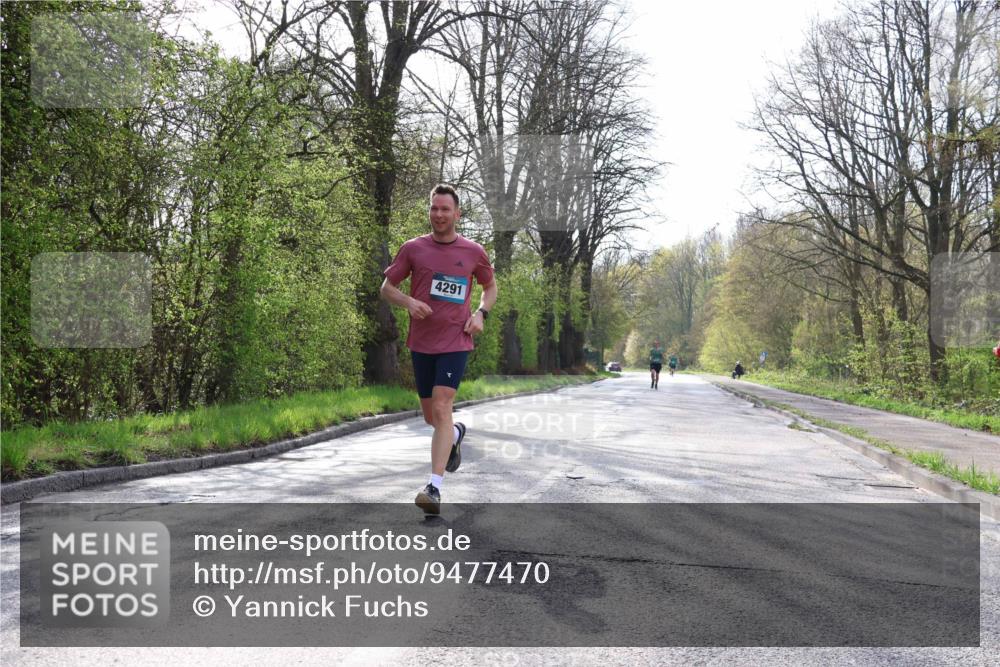 12.04.2026 - 45. Internationalen Wilhelmsburger Insellauf Yannick Fuchs http://msf.ph/oto/9477470 12.04.2026 10:13:01 Laufen 4291 meine-sportfotos.de