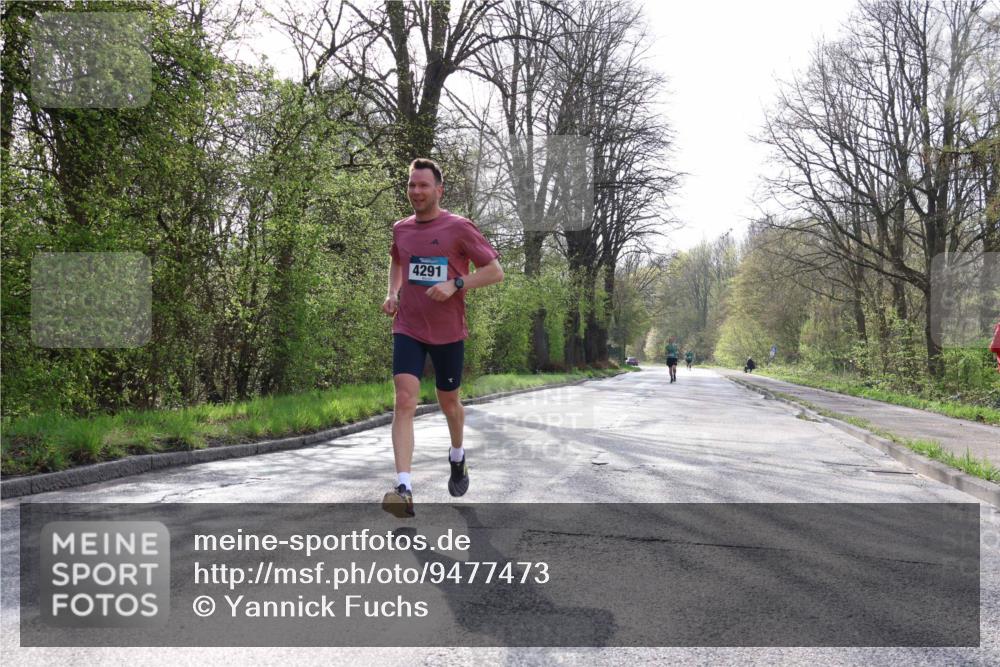 12.04.2026 - 45. Internationalen Wilhelmsburger Insellauf Yannick Fuchs http://msf.ph/oto/9477473 12.04.2026 10:13:02 Laufen 4291 meine-sportfotos.de