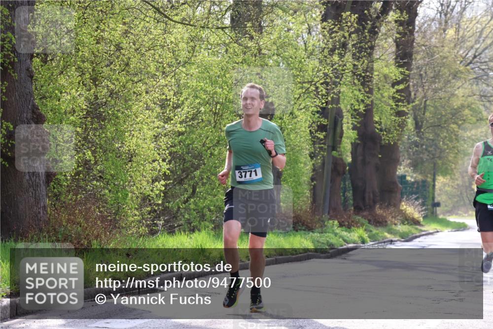 12.04.2026 - 45. Internationalen Wilhelmsburger Insellauf Yannick Fuchs http://msf.ph/oto/9477500 12.04.2026 10:13:08 Laufen 3771 meine-sportfotos.de