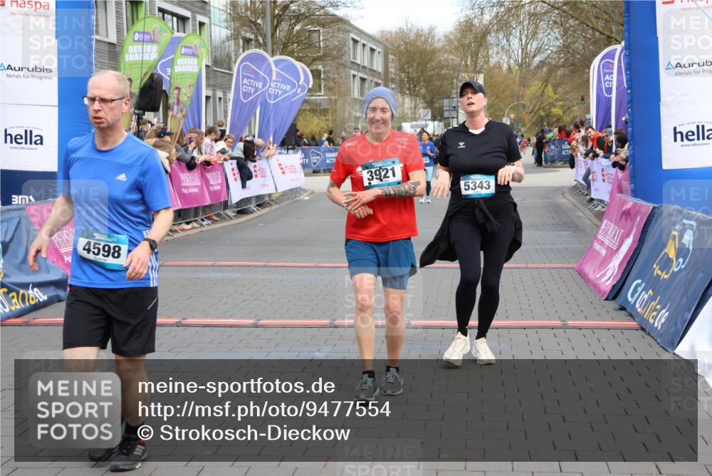 12.04.2026 - 45. Internationalen Wilhelmsburger Insellauf Strokosch-Dieckow http://msf.ph/oto/9477554 12.04.2026 12:57:29 Ziel 3985, 4598, 3921, 5343, 3867, 5500, 5073, 5189 meine-sportfotos.de
