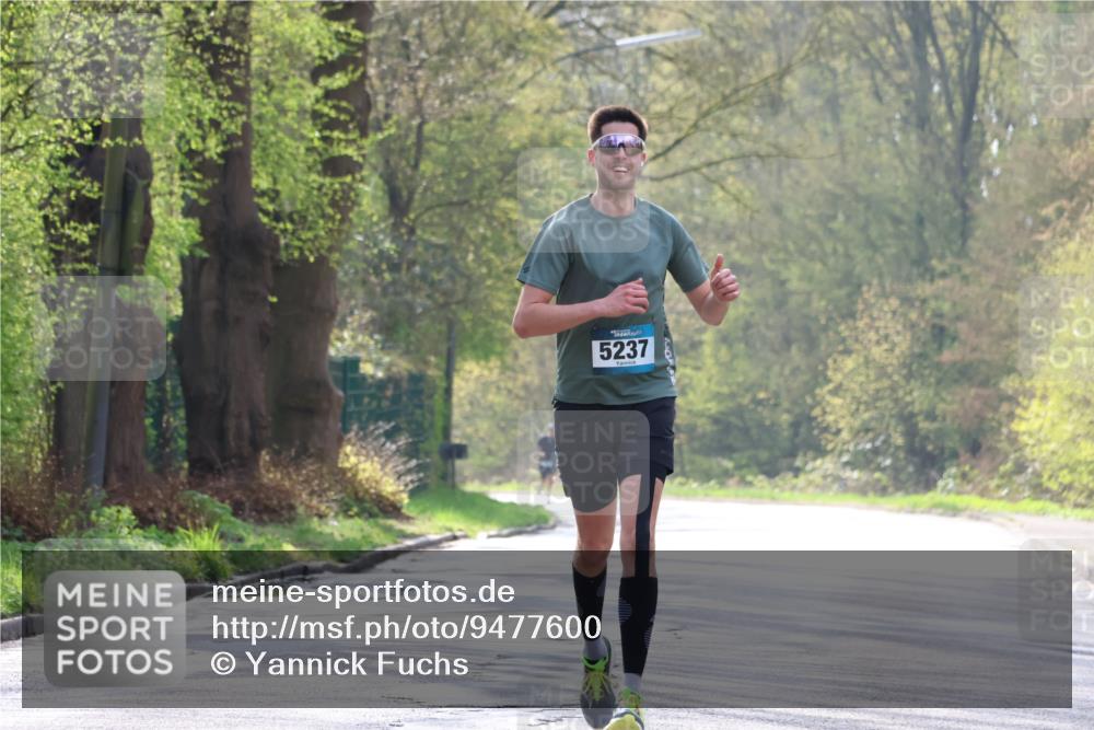 12.04.2026 - 45. Internationalen Wilhelmsburger Insellauf Yannick Fuchs http://msf.ph/oto/9477600 12.04.2026 10:13:25 Laufen 5237 meine-sportfotos.de