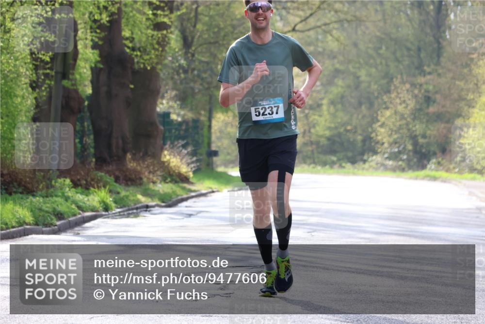 12.04.2026 - 45. Internationalen Wilhelmsburger Insellauf Yannick Fuchs http://msf.ph/oto/9477606 12.04.2026 10:13:26 Laufen 5237 meine-sportfotos.de
