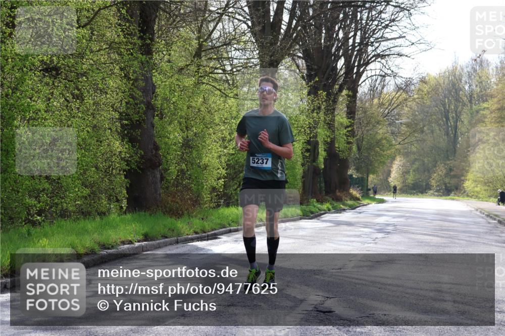 12.04.2026 - 45. Internationalen Wilhelmsburger Insellauf Yannick Fuchs http://msf.ph/oto/9477625 12.04.2026 10:13:29 Laufen 5237 meine-sportfotos.de