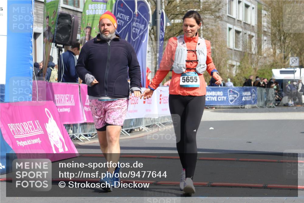 12.04.2026 - 45. Internationalen Wilhelmsburger Insellauf Strokosch-Dieckow http://msf.ph/oto/9477644 12.04.2026 11:38:47 Ziel 5655, 5656 meine-sportfotos.de