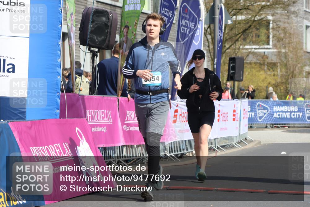 12.04.2026 - 45. Internationalen Wilhelmsburger Insellauf Strokosch-Dieckow http://msf.ph/oto/9477692 12.04.2026 11:39:05 Ziel 3354, 2955 meine-sportfotos.de