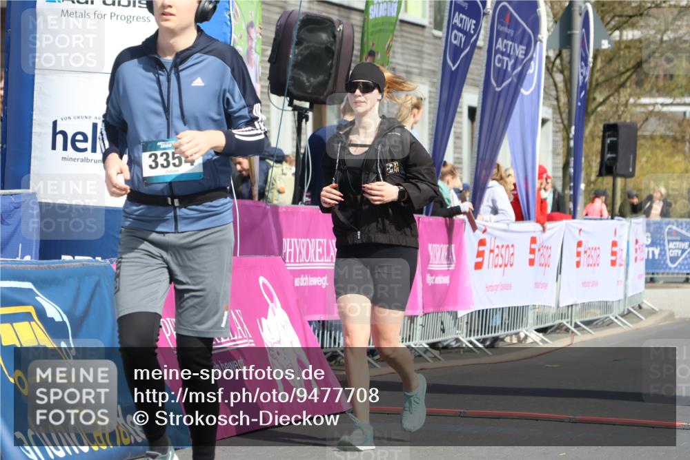 12.04.2026 - 45. Internationalen Wilhelmsburger Insellauf Strokosch-Dieckow http://msf.ph/oto/9477708 12.04.2026 11:39:07 Ziel 3354, 2955 meine-sportfotos.de