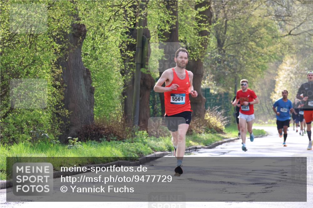 12.04.2026 - 45. Internationalen Wilhelmsburger Insellauf Yannick Fuchs http://msf.ph/oto/9477729 12.04.2026 10:14:10 Laufen 5561, 4953, 4384, 39 meine-sportfotos.de