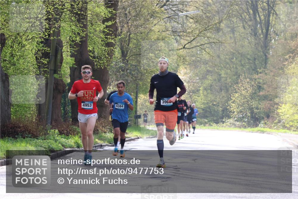 12.04.2026 - 45. Internationalen Wilhelmsburger Insellauf Yannick Fuchs http://msf.ph/oto/9477753 12.04.2026 10:14:15 Laufen 4953, 4384, 396 meine-sportfotos.de