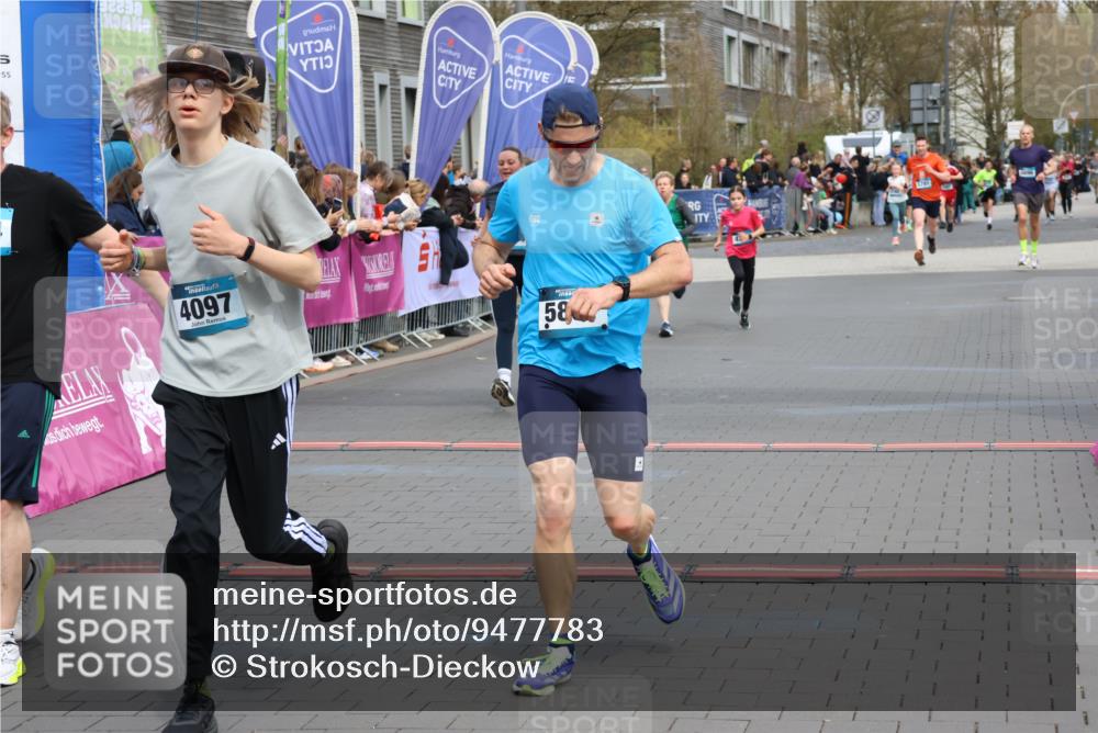 12.04.2026 - 45. Internationalen Wilhelmsburger Insellauf Strokosch-Dieckow http://msf.ph/oto/9477783 12.04.2026 12:57:46 Ziel 4569, 2624, 5801, 4097, 5744, 4524, 4259 meine-sportfotos.de