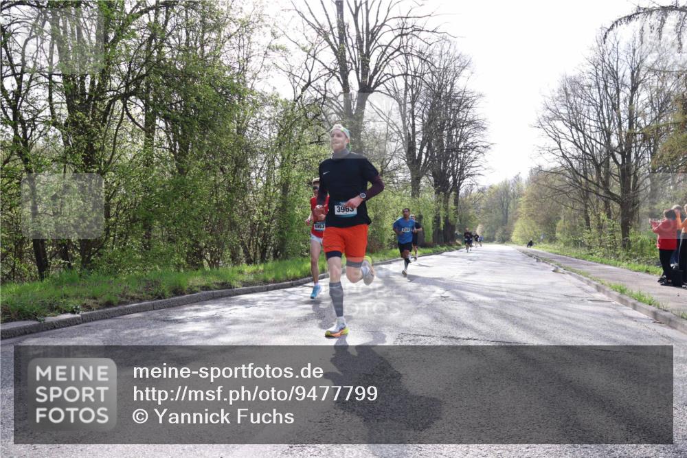 12.04.2026 - 45. Internationalen Wilhelmsburger Insellauf Yannick Fuchs http://msf.ph/oto/9477799 12.04.2026 10:14:22 Laufen 4953, 3965, 4384 meine-sportfotos.de