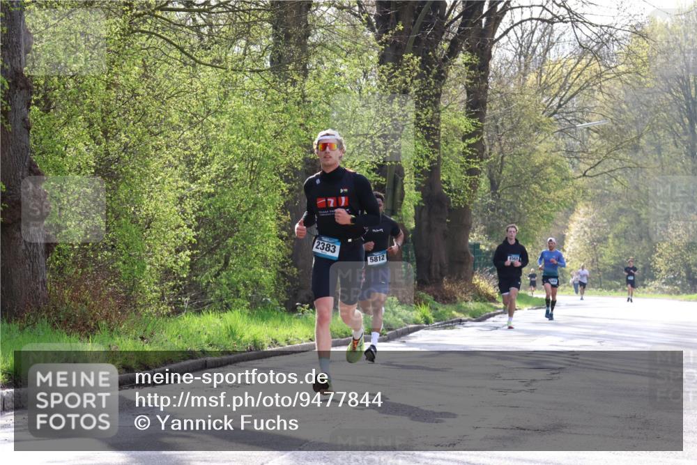 12.04.2026 - 45. Internationalen Wilhelmsburger Insellauf Yannick Fuchs http://msf.ph/oto/9477844 12.04.2026 10:14:28 Laufen 1961, 09, 2383, 5812, 4564, 1664 meine-sportfotos.de