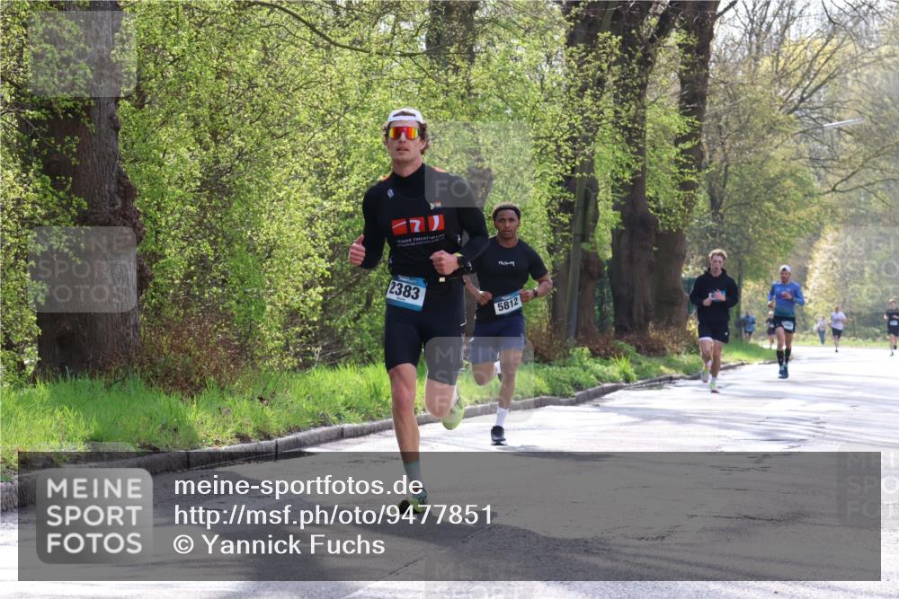 12.04.2026 - 45. Internationalen Wilhelmsburger Insellauf Yannick Fuchs http://msf.ph/oto/9477851 12.04.2026 10:14:29 Laufen 2383, 19, 09, 5812 meine-sportfotos.de