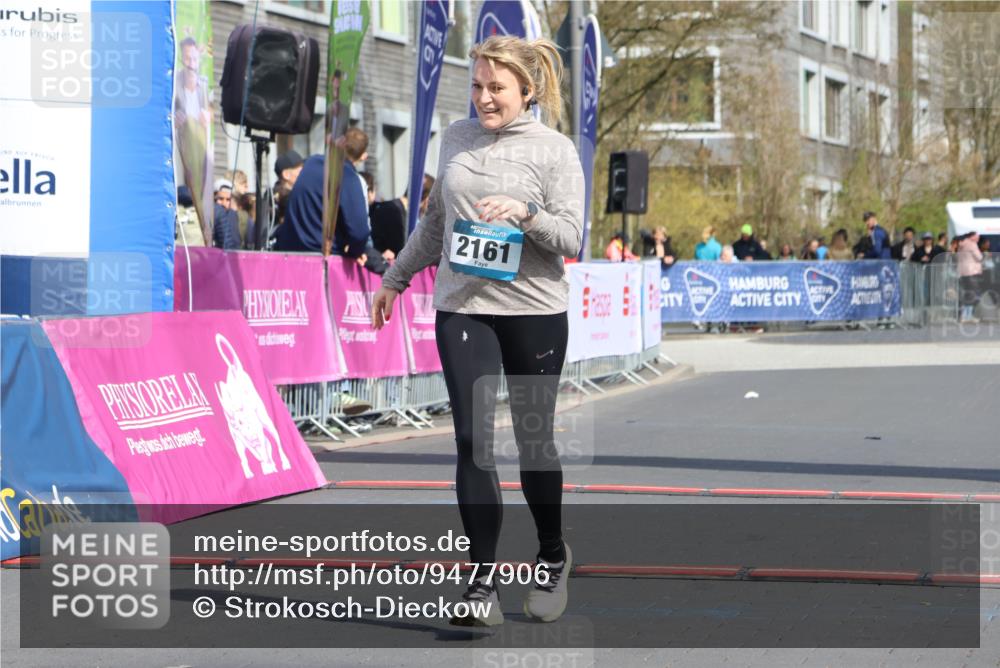 12.04.2026 - 45. Internationalen Wilhelmsburger Insellauf Strokosch-Dieckow http://msf.ph/oto/9477906 12.04.2026 11:40:34 Ziel 2161 meine-sportfotos.de