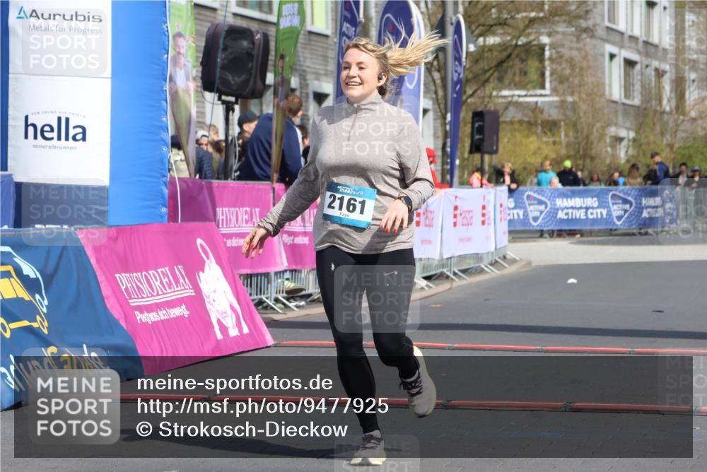 12.04.2026 - 45. Internationalen Wilhelmsburger Insellauf Strokosch-Dieckow http://msf.ph/oto/9477925 12.04.2026 11:40:34 Ziel 2161 meine-sportfotos.de