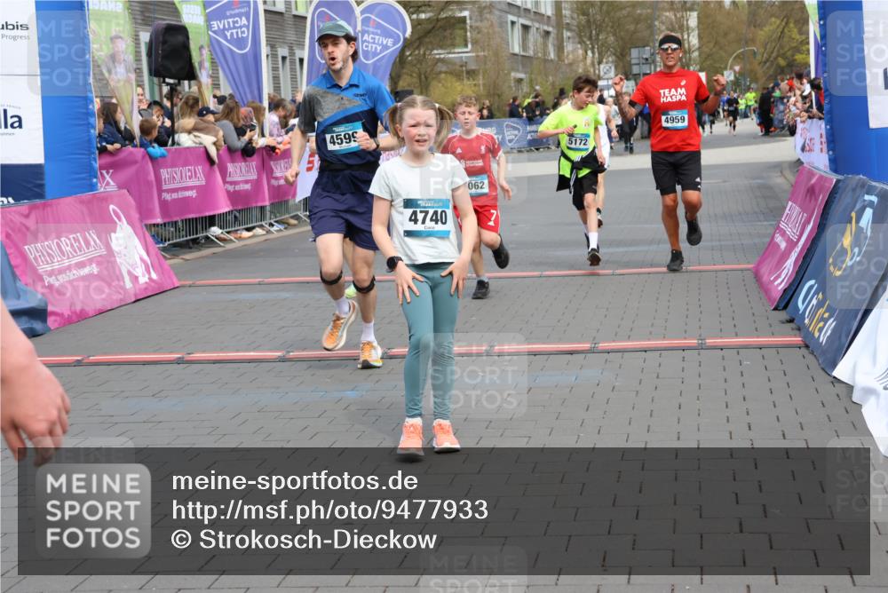 12.04.2026 - 45. Internationalen Wilhelmsburger Insellauf Strokosch-Dieckow http://msf.ph/oto/9477933 12.04.2026 12:57:56 Ziel 5696, 4740, 4599, 5062, 4851, 5172, 4959, 5322 meine-sportfotos.de