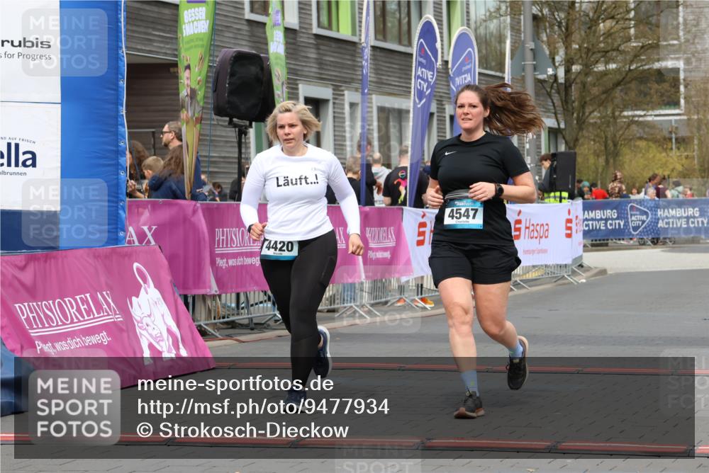 12.04.2026 - 45. Internationalen Wilhelmsburger Insellauf Strokosch-Dieckow http://msf.ph/oto/9477934 12.04.2026 13:29:59 Ziel 4547, 4420 meine-sportfotos.de