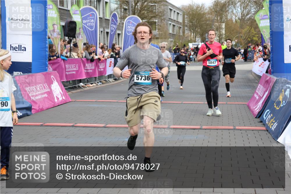 12.04.2026 - 45. Internationalen Wilhelmsburger Insellauf Strokosch-Dieckow http://msf.ph/oto/9478027 12.04.2026 12:58:08 Ziel 5736, 3189, 5847, 3439, 5232, 5277, 3863, 4887 meine-sportfotos.de